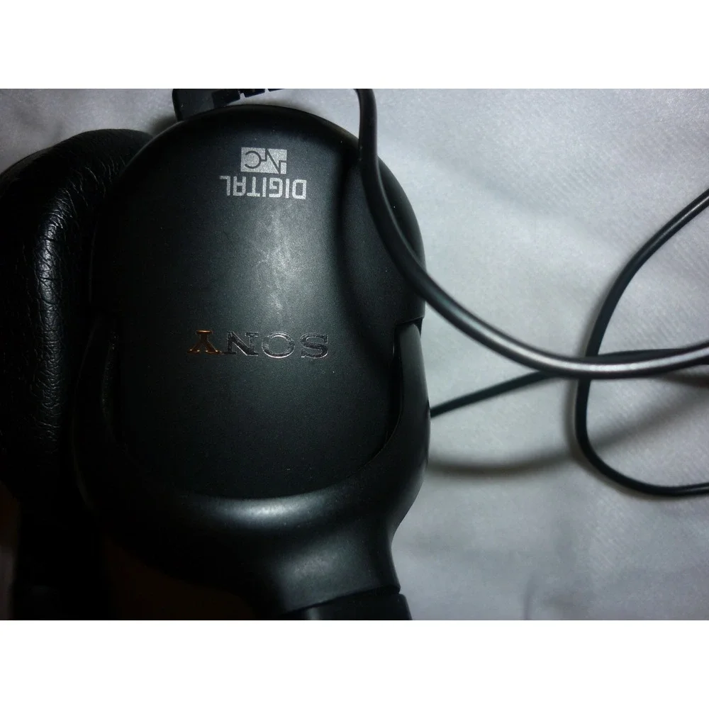 Sony MDR-NC500D Digital AI Noise Canceling Headphones Folding Travel Case Bundle